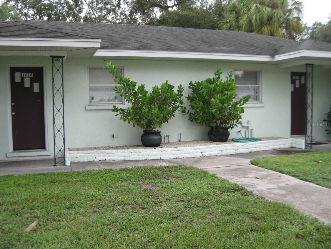 Foto principal - 1614 26th St W