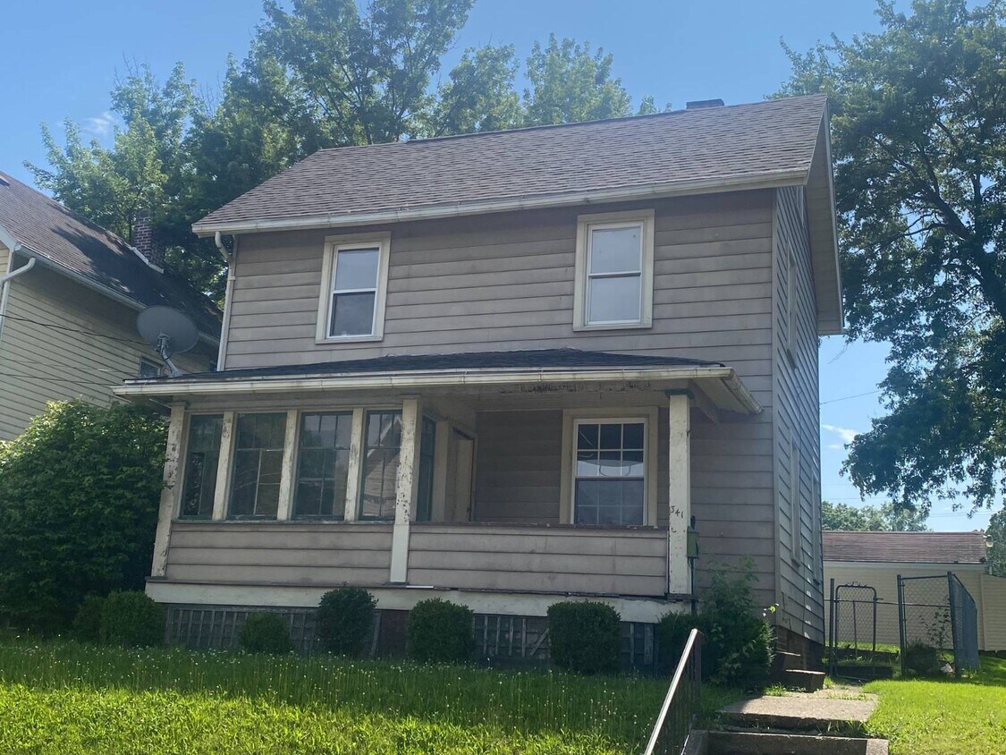 Foto principal - 341 11th St SW