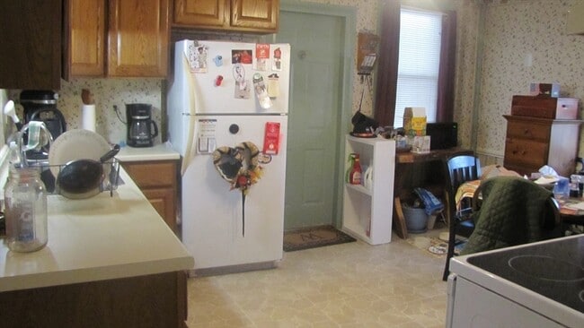 Building Photo - 1031 Main St