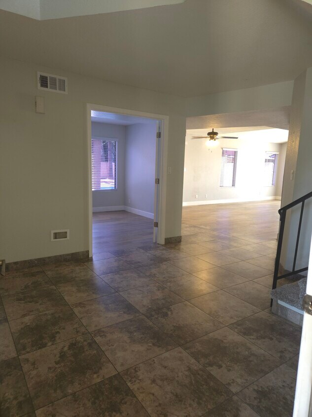 Foto principal - 10032 W Sells Dr