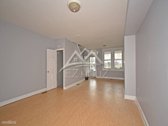 Building Photo - 3 br, 1 bath Apartment - 2823 Pelham Ave