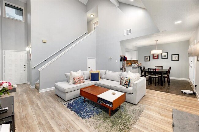 Building Photo - 3200 Spaniel Dr