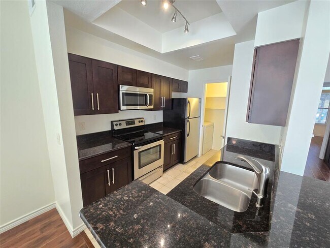 Foto del edificio - 6000 Shepherd Mountain Cove