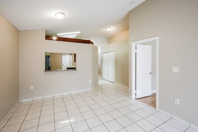 Foto del edificio - 10061 SW 222nd St