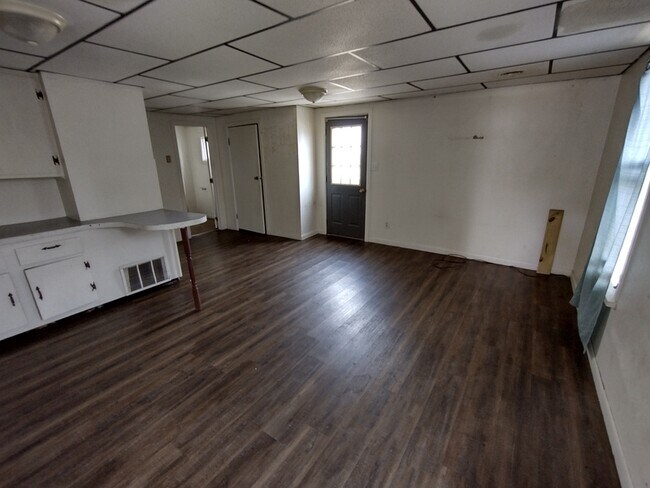 Building Photo - 139 St Clair Ave SE