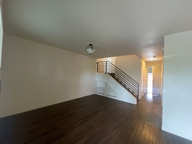 Foto del edificio - beautiful 3/2 townhome conveniently located