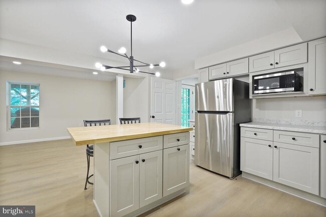 Building Photo - 7029 Clifton Knoll Ct