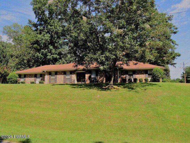 Building Photo - 8410 Cedar Ridge Cir