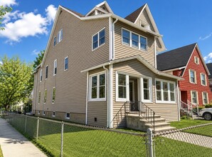 Building Photo - 16 Highland Ave