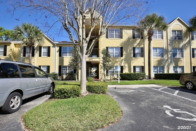 Beautiful 1/1.5 Condo with an Office/Den in the Gated Community of Miriada Condos - Orlando! - Beautiful 1/1.5 Condo with an Office/Den in the Gated Community of Miriada Condos - Orlando!