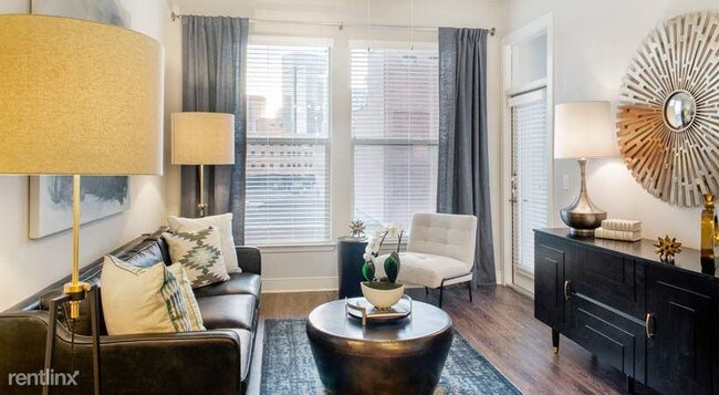 Foto del edificio - 2 br, 2 bath Flat - 211 N Record St