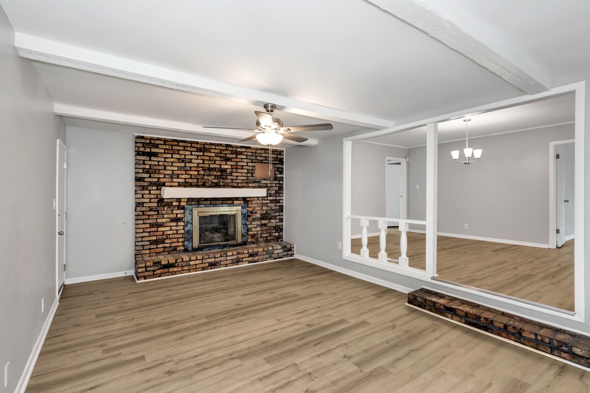 Primary Photo - 4318 Balwin Dr SW