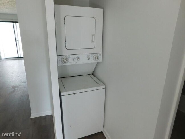 Foto del edificio - 2 br, 1.5 bath Condo - 141 Gregory St