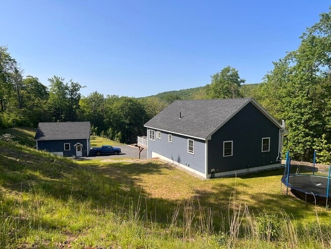 Building Photo - 3 br, 1.5 bath House - 543 Williamsburg Rd.