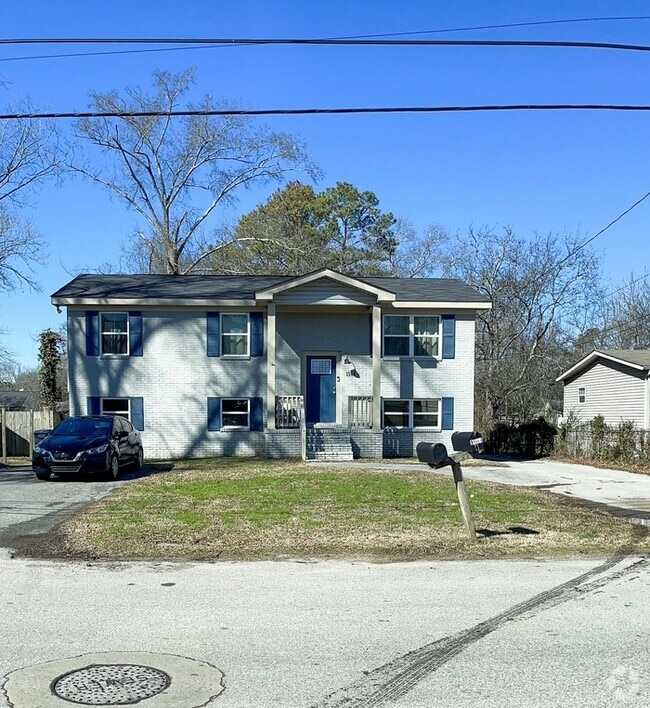 Building Photo - 1565 Burns Ave
