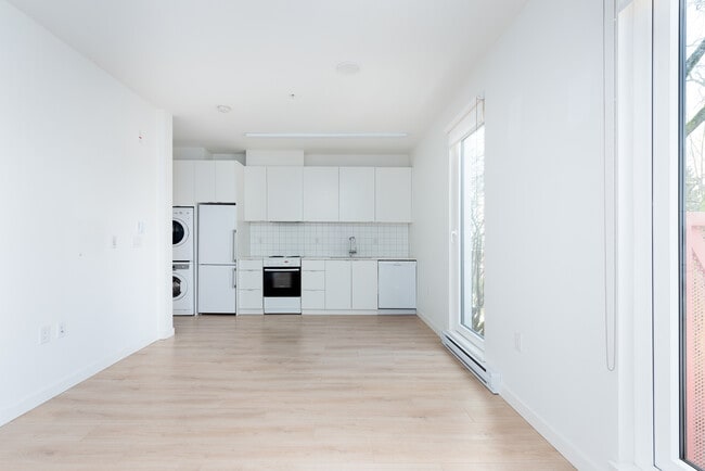 Building Photo - 1090 Jervis St