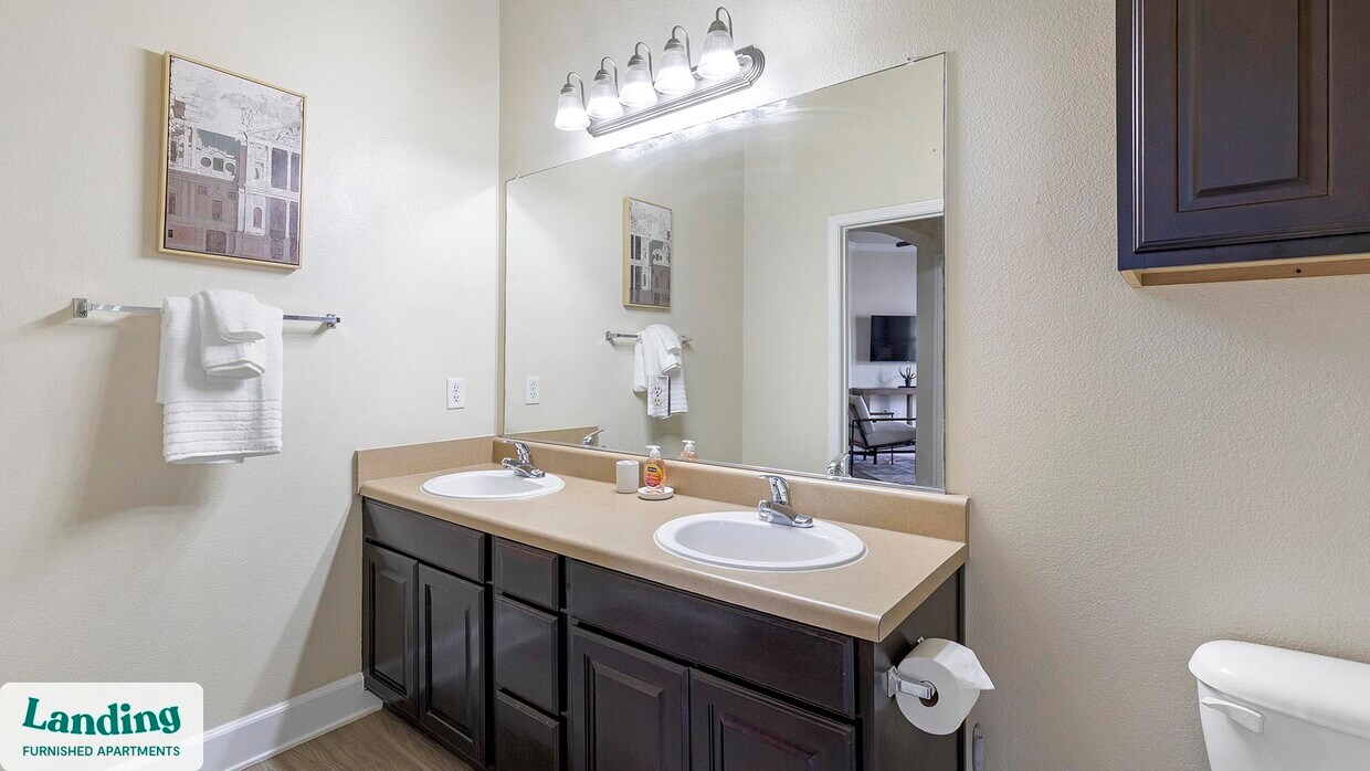 Foto principal - 6101 N Riverside Dr