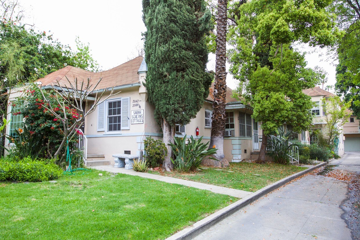 Foto del edificio - 2036-2044 N Vermont Ave