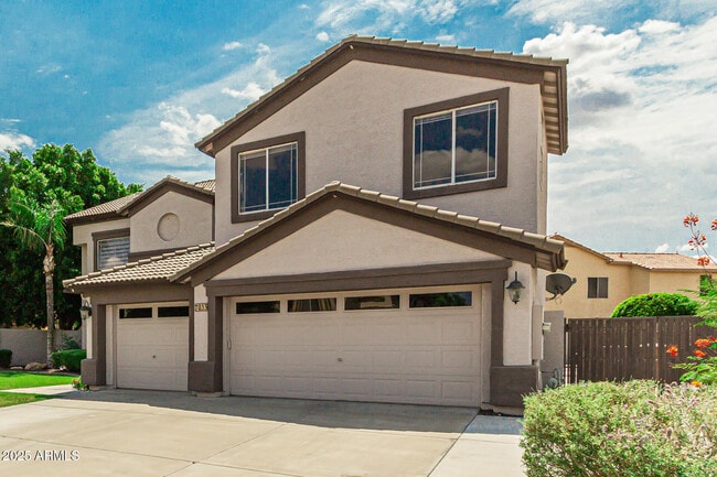Building Photo - 7033 W Honeysuckle Dr