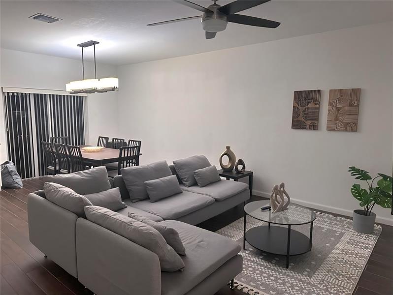 Foto principal - 1129 NW 41st Ln
