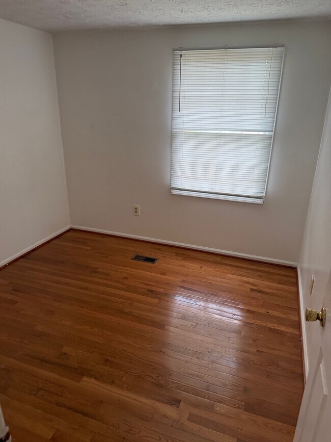 Foto del edificio - 1 Leatherwood Ct