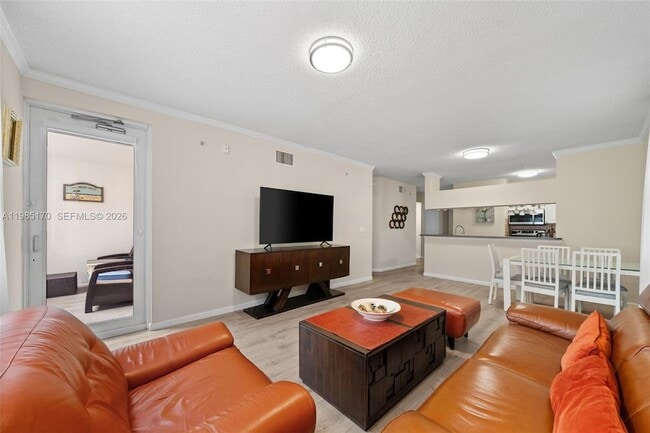 Foto del edificio - 17125 N Bay Rd