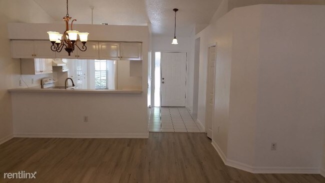 Foto del edificio - 3 br, 2 bath House - 2984 Brookfield Ln