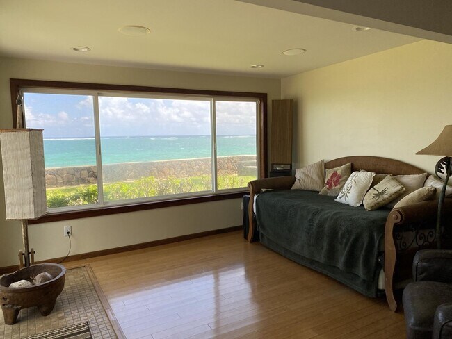 Foto del edificio - Oceanfront Home on Oahu's North Shore with Spa. Hale Oka Nunu