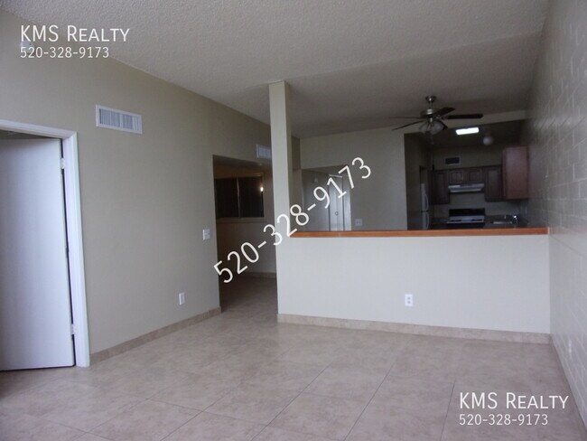 Building Photo - 860 W Wedwick St