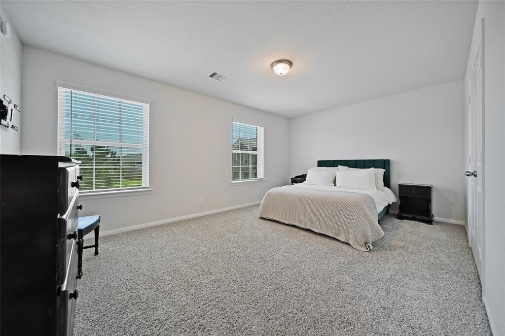 Primary Photo - 2121 Solstice Blvd