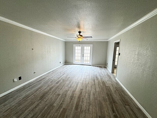 Foto del edificio - 5865 Townhouse Ln., Beaumont, TX 77707