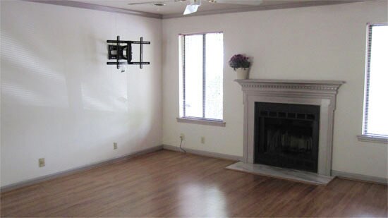 Building Photo - 405 Sunvalley W