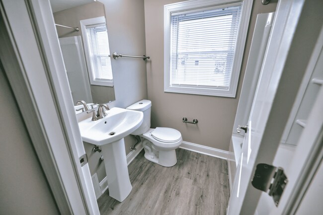 Foto del edificio - Townhomes on Englewood