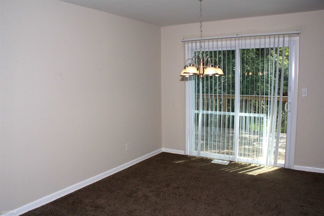Building Photo - 4 br, 2 bath House - 4077 E Glade Court