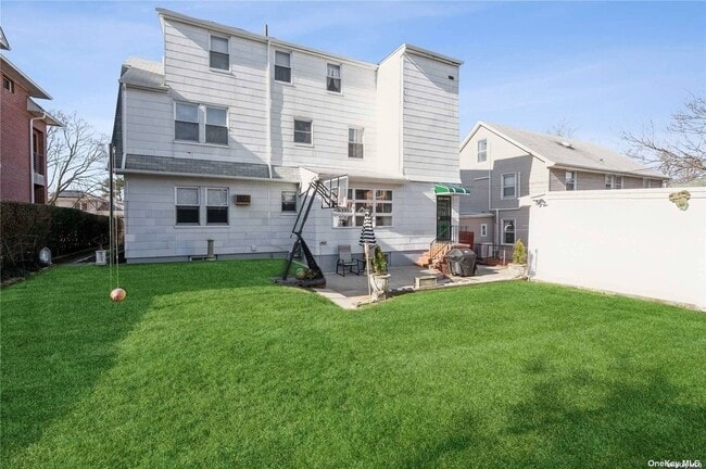 Building Photo - 35-11 164th St