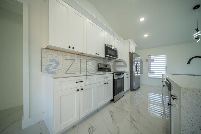 Foto del edificio - 4117 NE 16th Ave