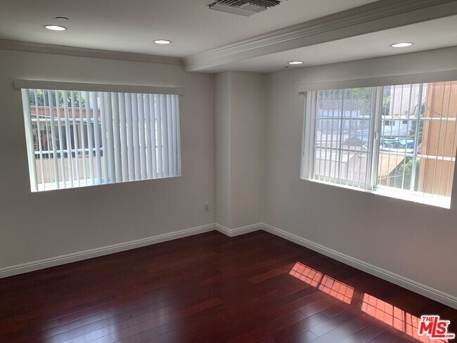 Foto del edificio - 700 S Ardmore Ave