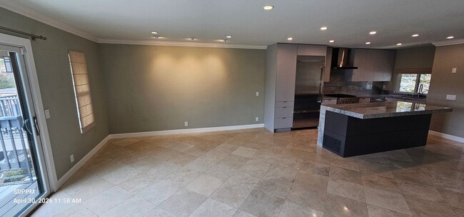 Foto del edificio - SAN DIEGO / BAY HO - Remodeled Nice 2 Bedroom & 2.5 Bath Townhouse.  AVAILABLE NOW!