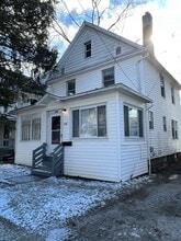 Building Photo - 924 Bloomfield Ave