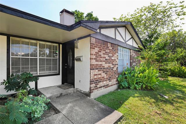 Foto del edificio - 3122 Royal Ln