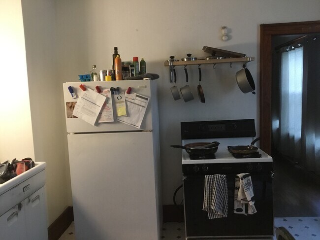 Cocina - 1025 Downer Ave