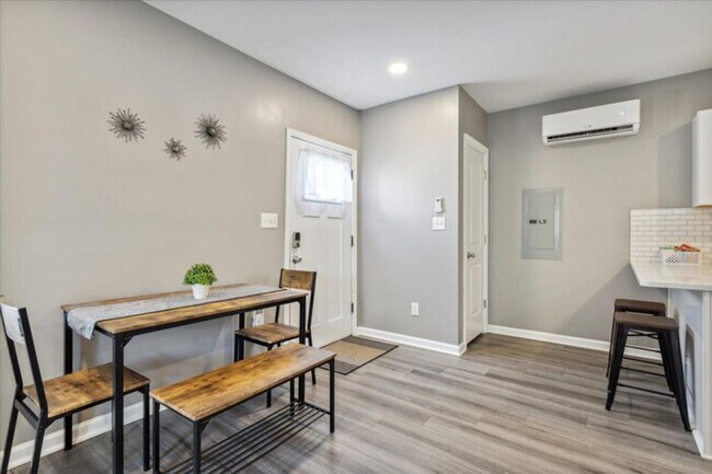 Building Photo - Buckroe Getaway: Winter Retreat in Modern ...