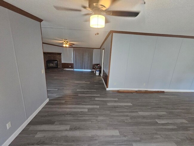 Building Photo - Peaceful living 4BR/3BA Home with plenty o...