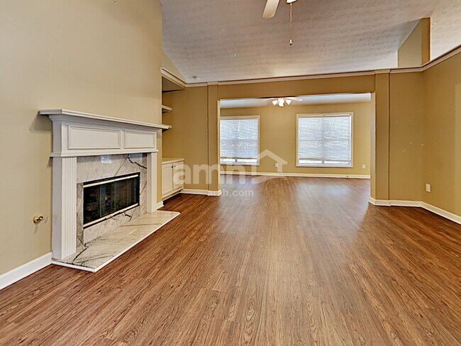Foto del edificio - 3301 Freedom Landing NW