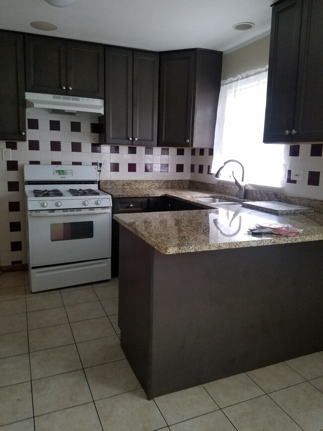 Foto del edificio - 9058 N Cumberland Ave