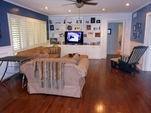 Foto del edificio - 241 Melrose St