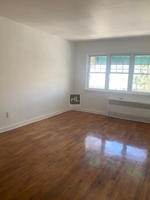 Foto del edificio - 2030 E 68 St