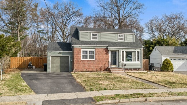 Building Photo - 44 Schlosser Dr