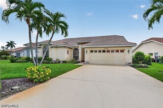 Building Photo - 2126 E Crown Pointe Blvd