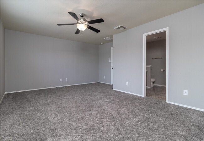 Foto del edificio - 9331 Norwood Trails Dr